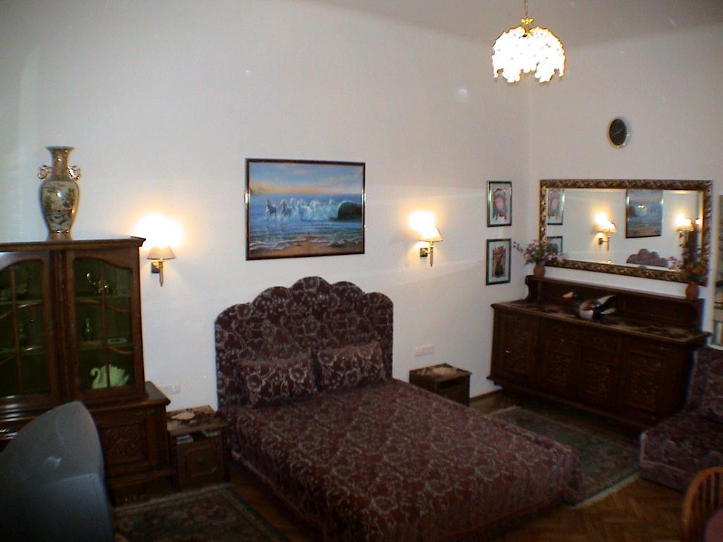 Garibaldi 5 Apartments & Rooms Budapest Room photo